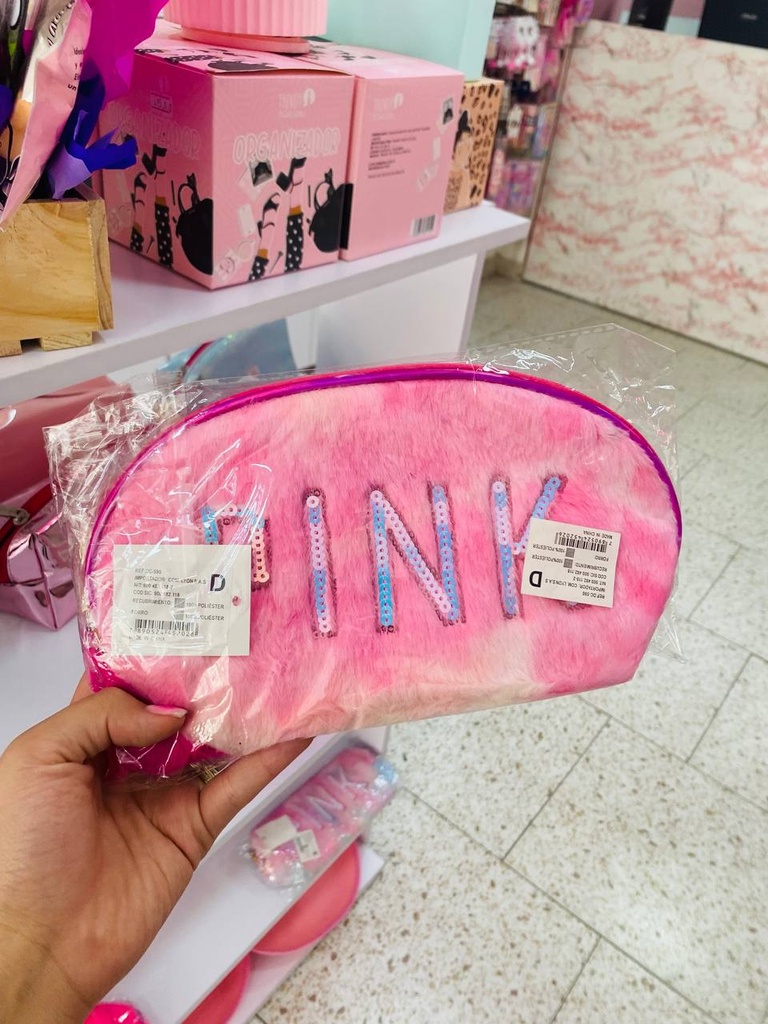 Cosmetiquera peluda Engol