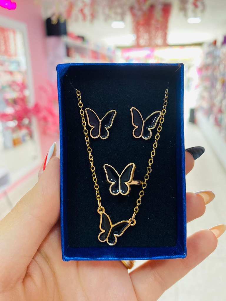Detalle Mariposa: Collar, aretes y anillo