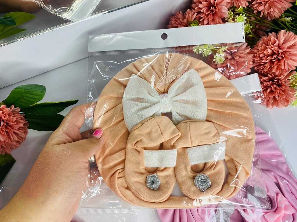 Turbante bebe con zapato