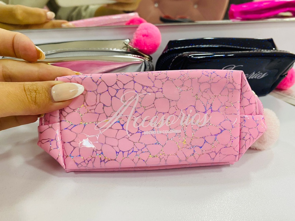 Monedero tipo cosmetiquera Pequeña