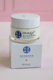 CREMA HIDRATANTE ACLARANTE BIOAQUA