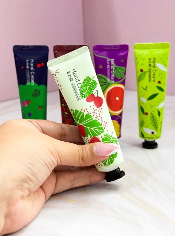 Crema de fresa para manos Bioaqua