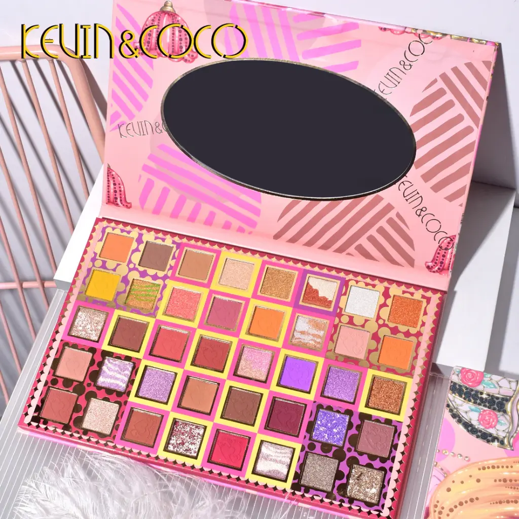 Paleta de Sombras Kevin & Coco 40 colores
