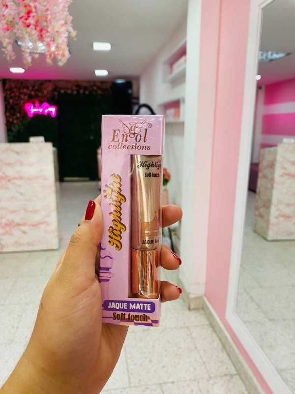 Iluminador Líquido en Cojin Engol