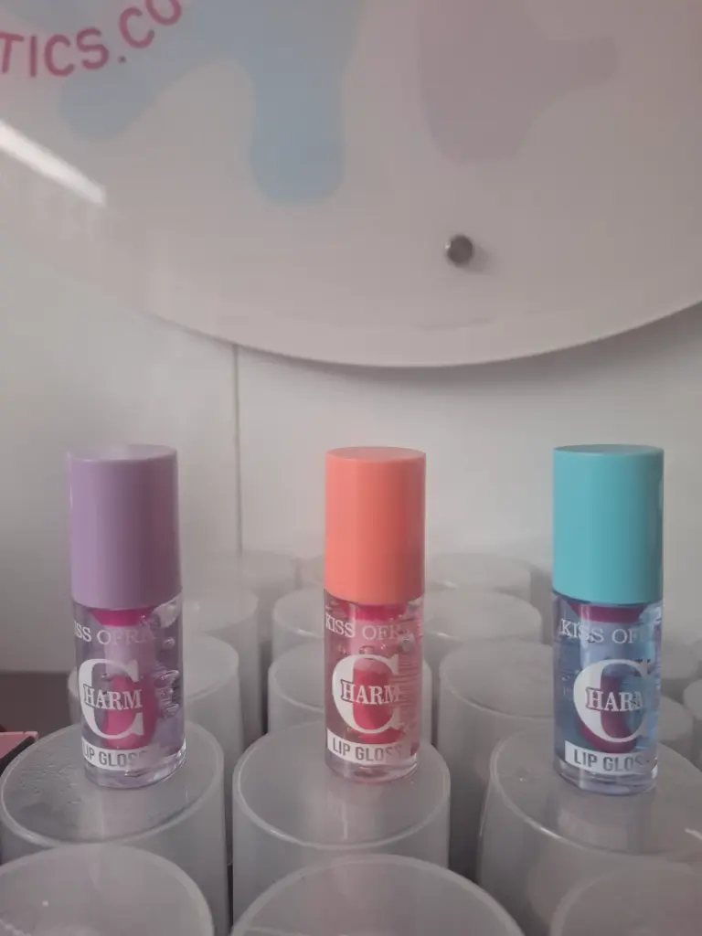 Lip Gloss Kiss Ofra