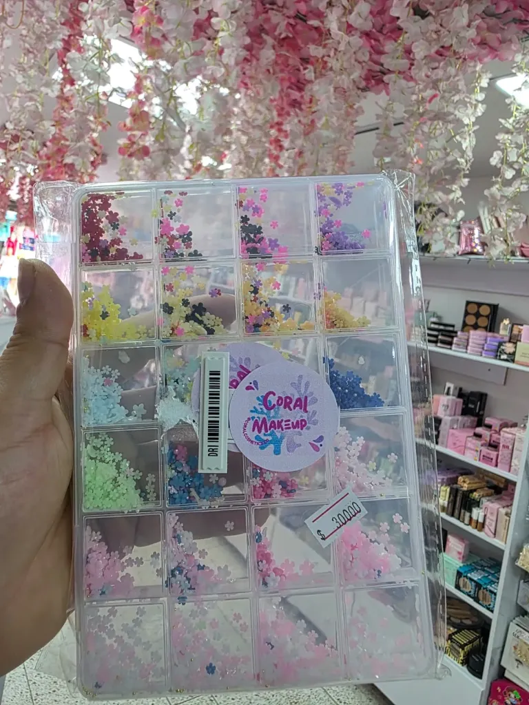 CAJA DECORACIÓN PARA UÑA, MOÑOS, LAZOS