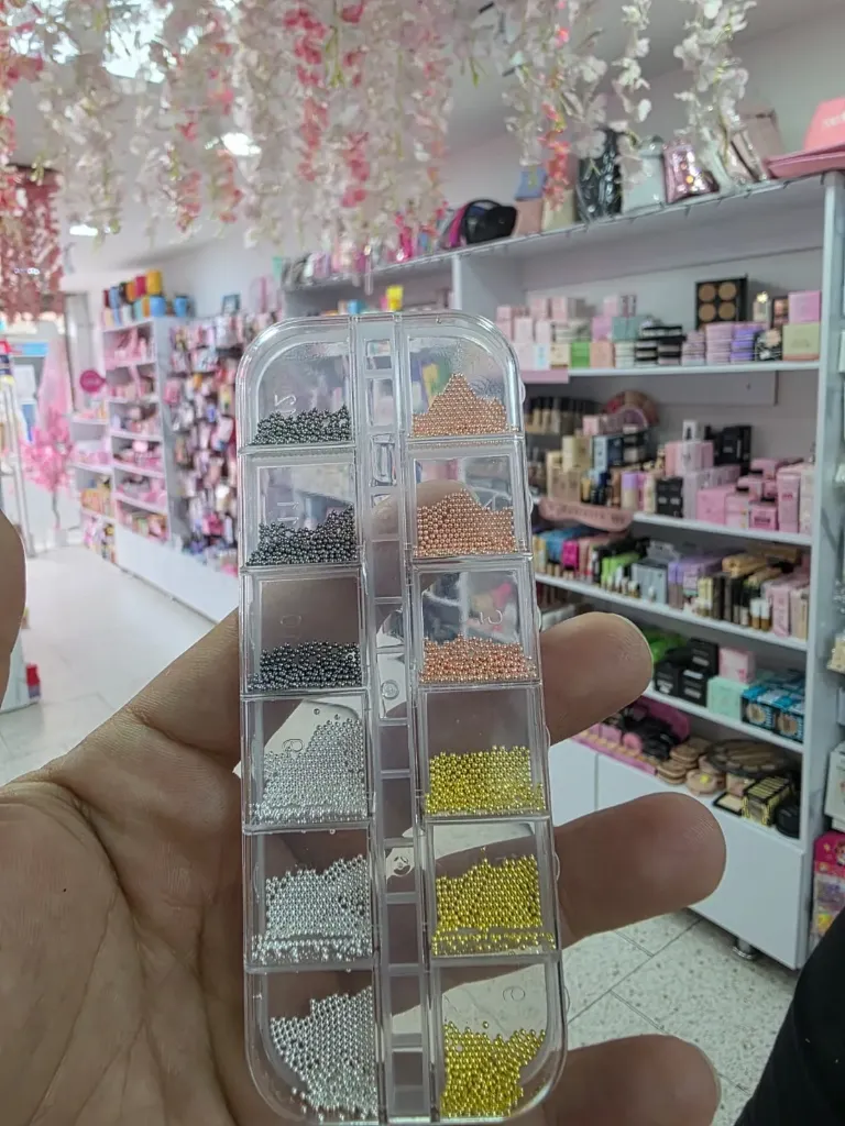 12 piezas Caviar para Uñas