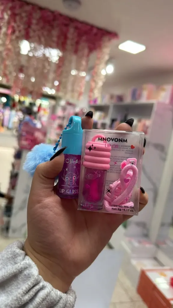 LLAVERO KISS OFRA STITCH Y MNOVONM